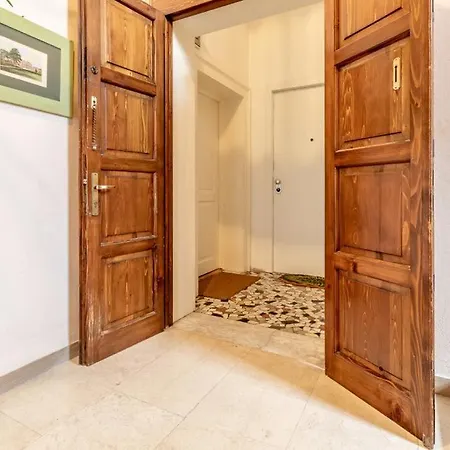Liberty A 100 Metri Dalle Mura Lejlighed